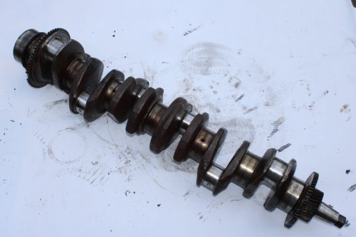 V837073983U Wał korbowy