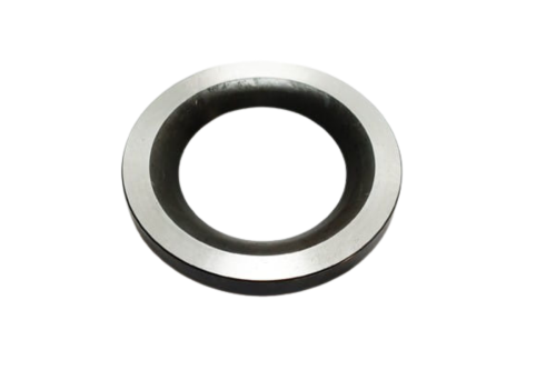 Pierścień metalowy przystawki przedniego napędu do Massey Ferguson 240 243 253/263 2620 2635 2640 265 S 275 285 S 290 350 360 362 365 375 3611838M1
