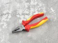 Szczypce izolowane uniwersalne 160mm VDE